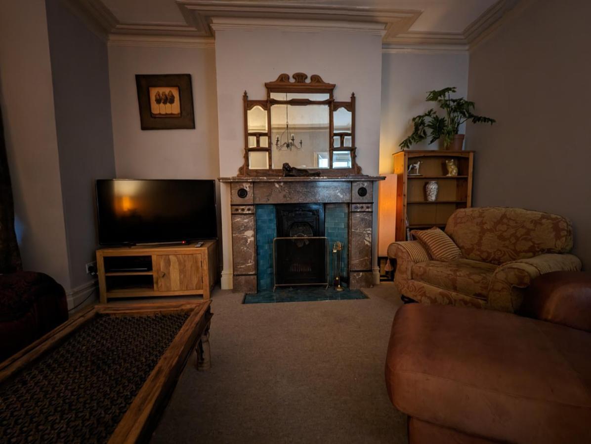 5 Bed Terraced Family Home Bristol + Parking Exterior photo