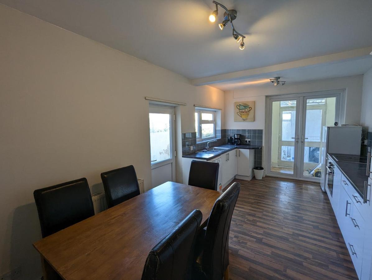 5 Bed Terraced Family Home Bristol + Parking Exterior photo